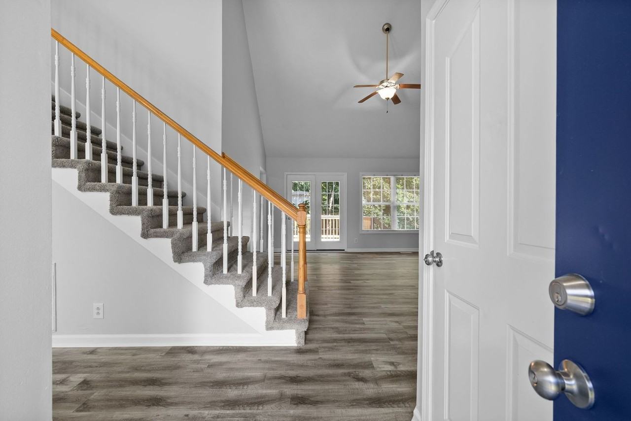 79 West Dr - Photo 3 of 30