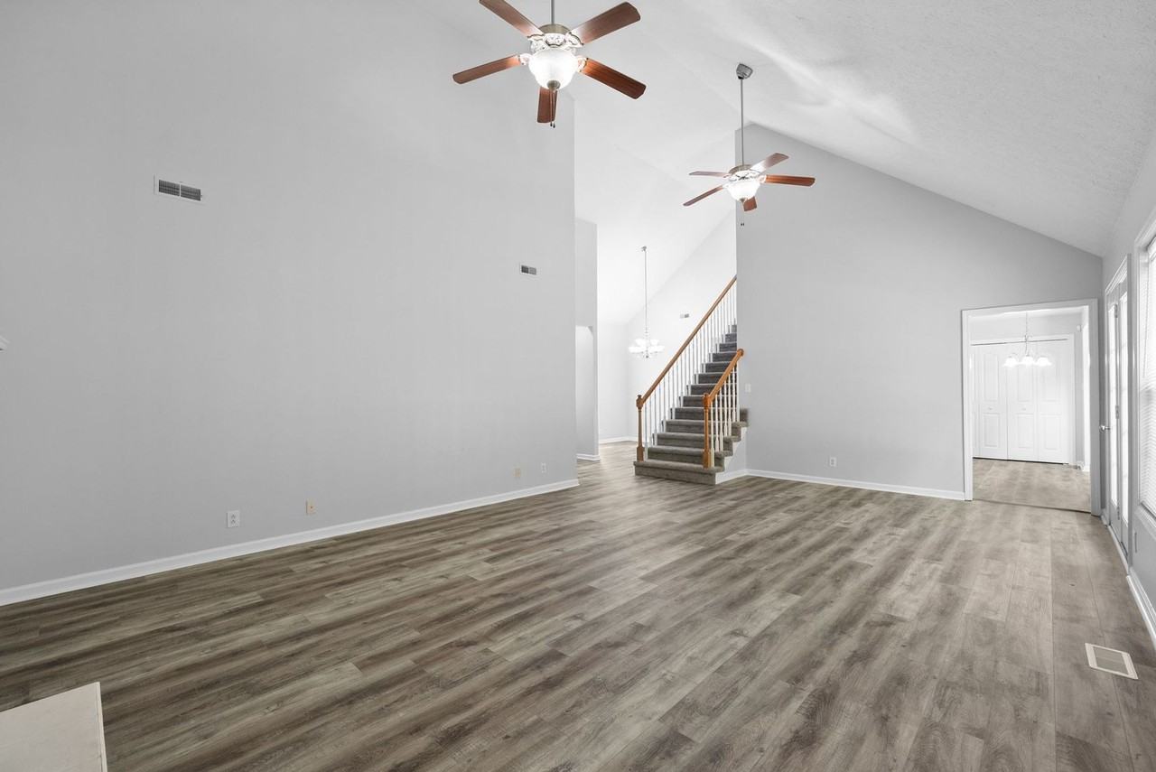 79 West Dr - Photo 5 of 30