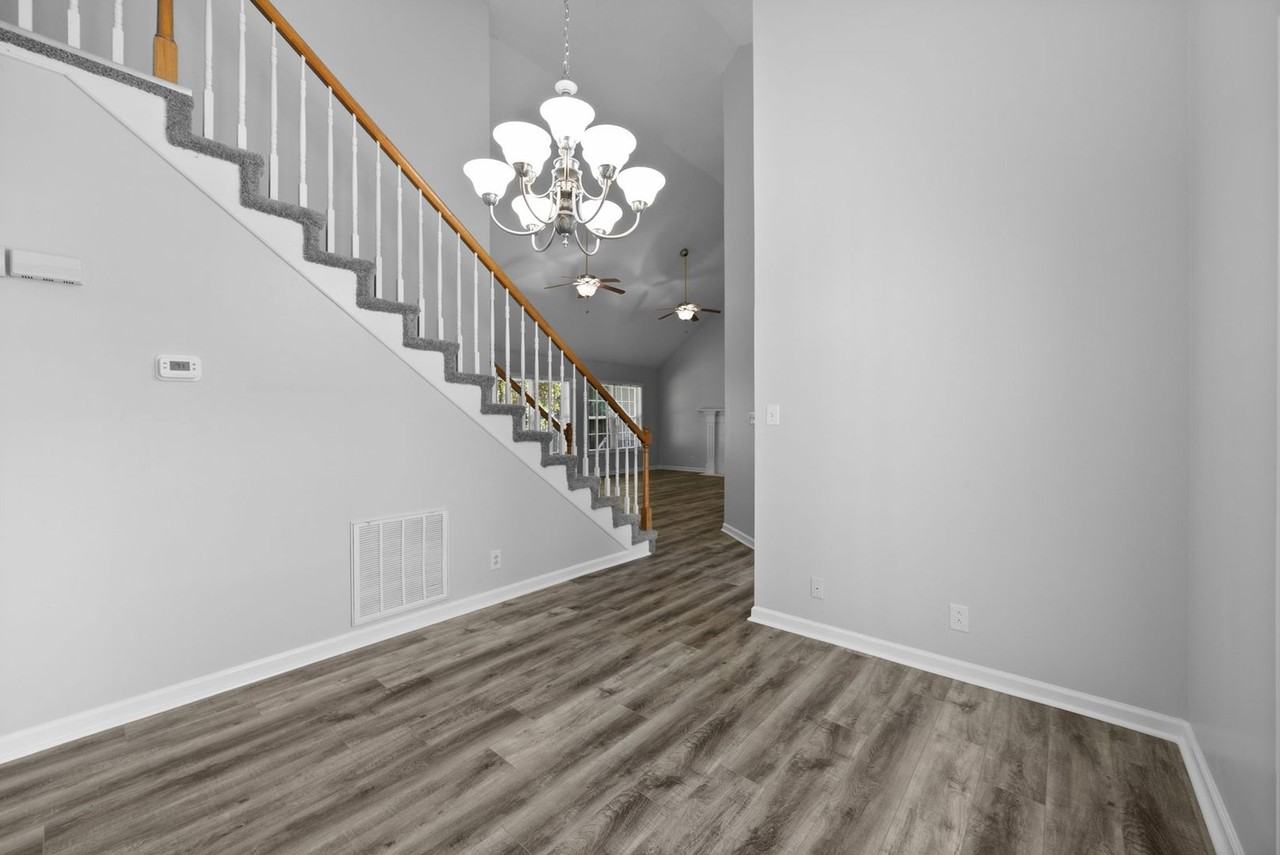 79 West Dr - Photo 7 of 30
