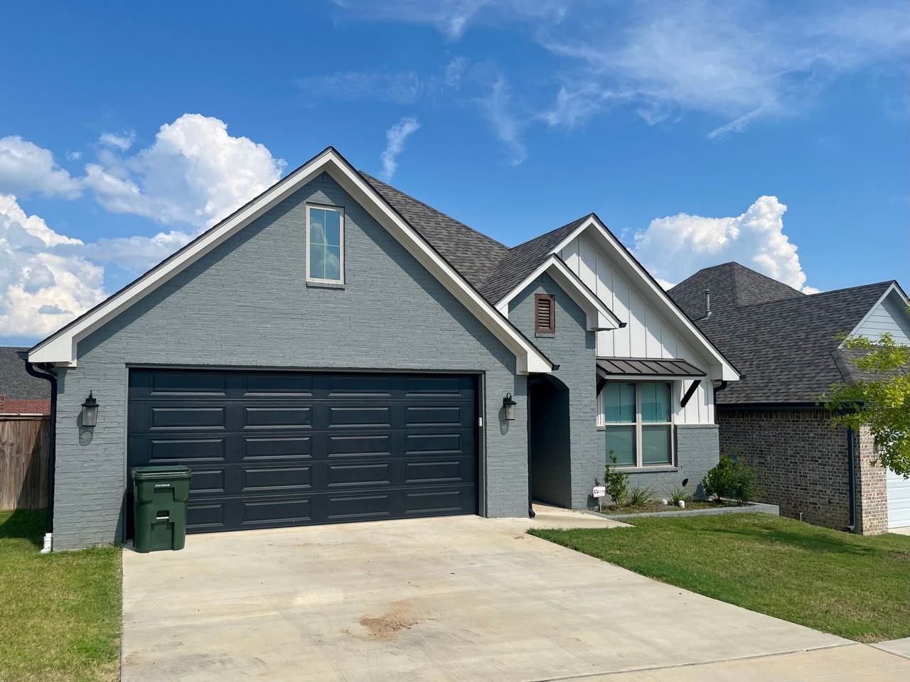 7012 Hillside Ave - Photo 3 of 35