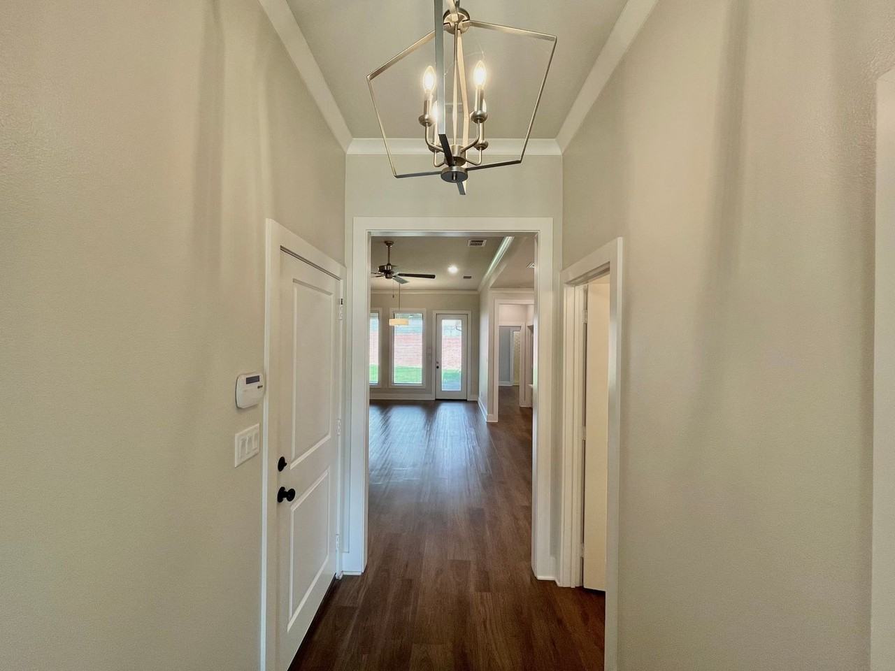 7012 Hillside Ave - Photo 4 of 35