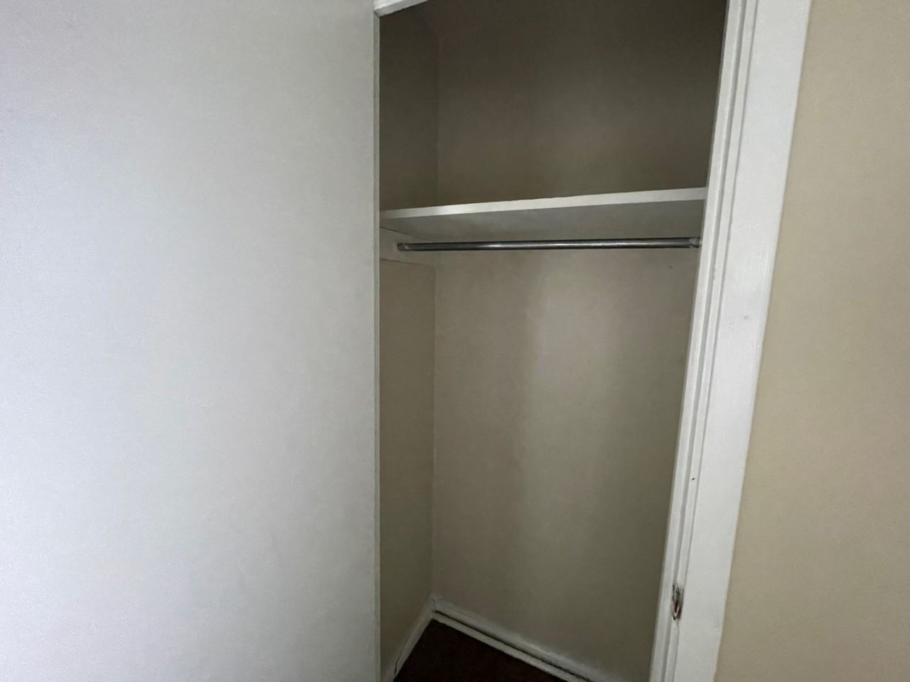 2204 Beck Ln - Photo 4 of 20