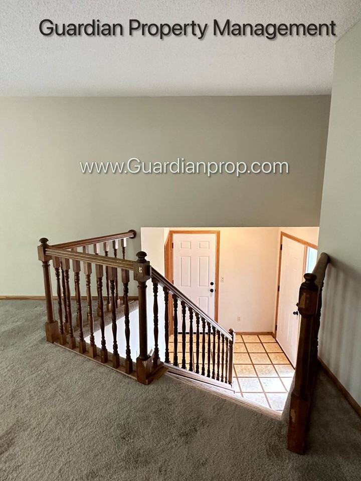 13280 Monterey Ave S - Photo 2 of 23