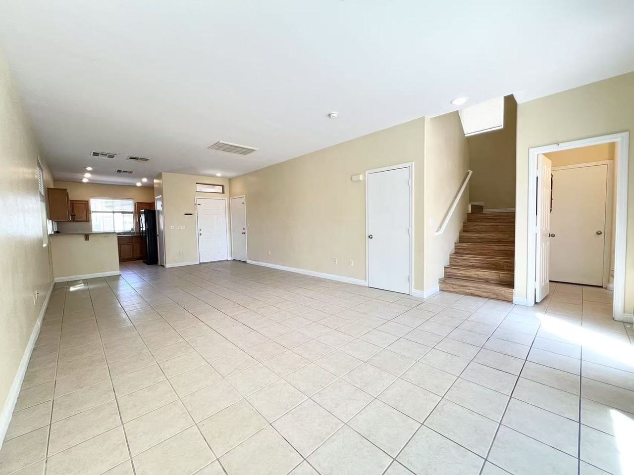 9795 Villa Lorena Ave - Photo 3 of 20