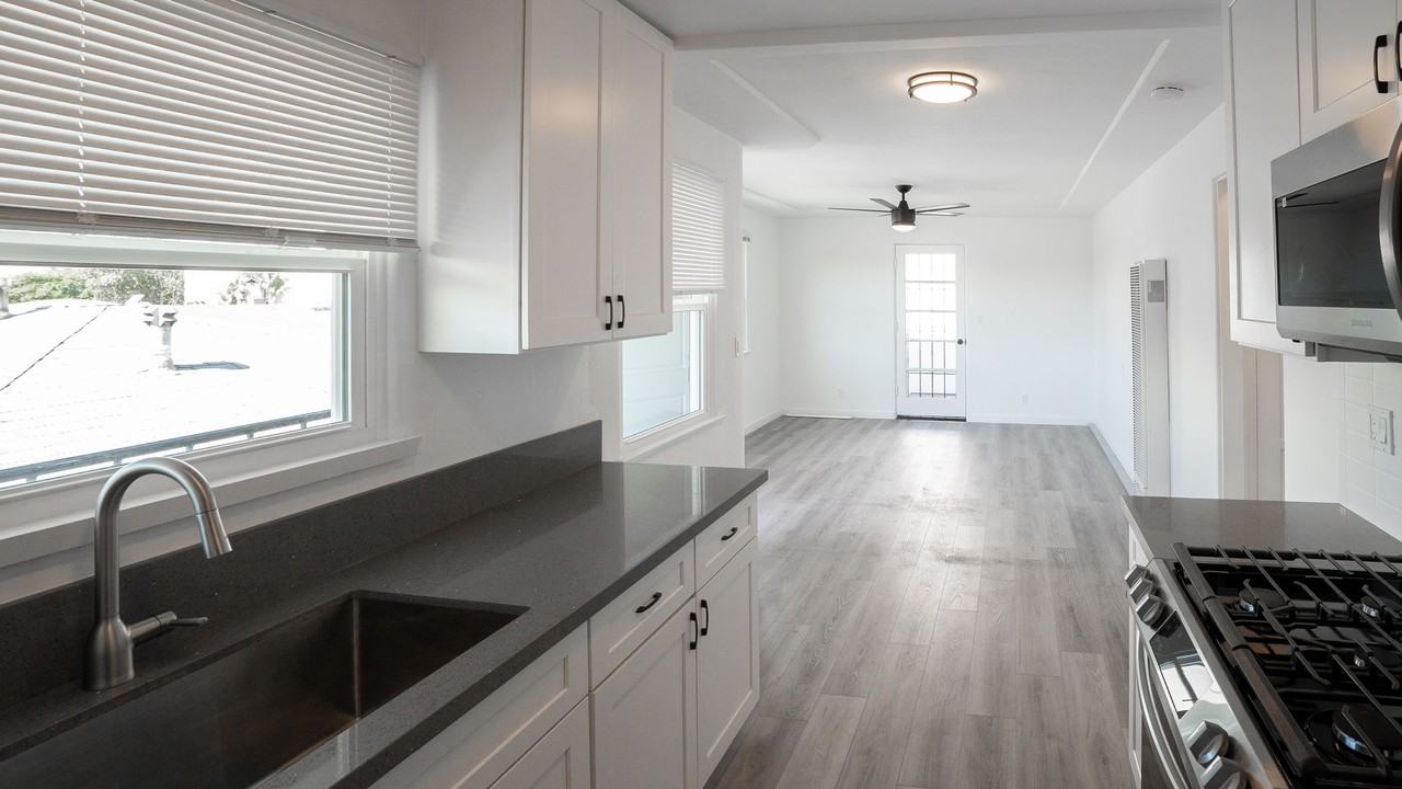 4421 30th St. Cottages - Photo 6 of 27