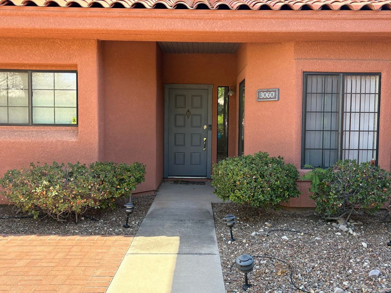 3060 N Willow Creek Dr - Photo 2 of 39