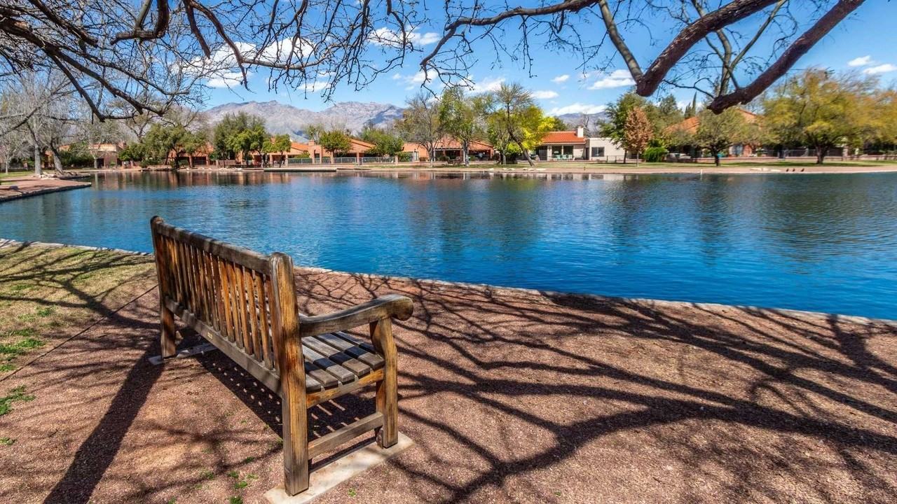 3060 N Willow Creek Dr - Photo 5 of 39