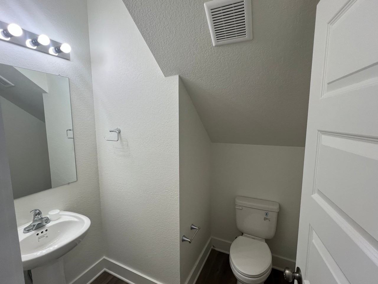1830 Royal Loop - Photo 3 of 29