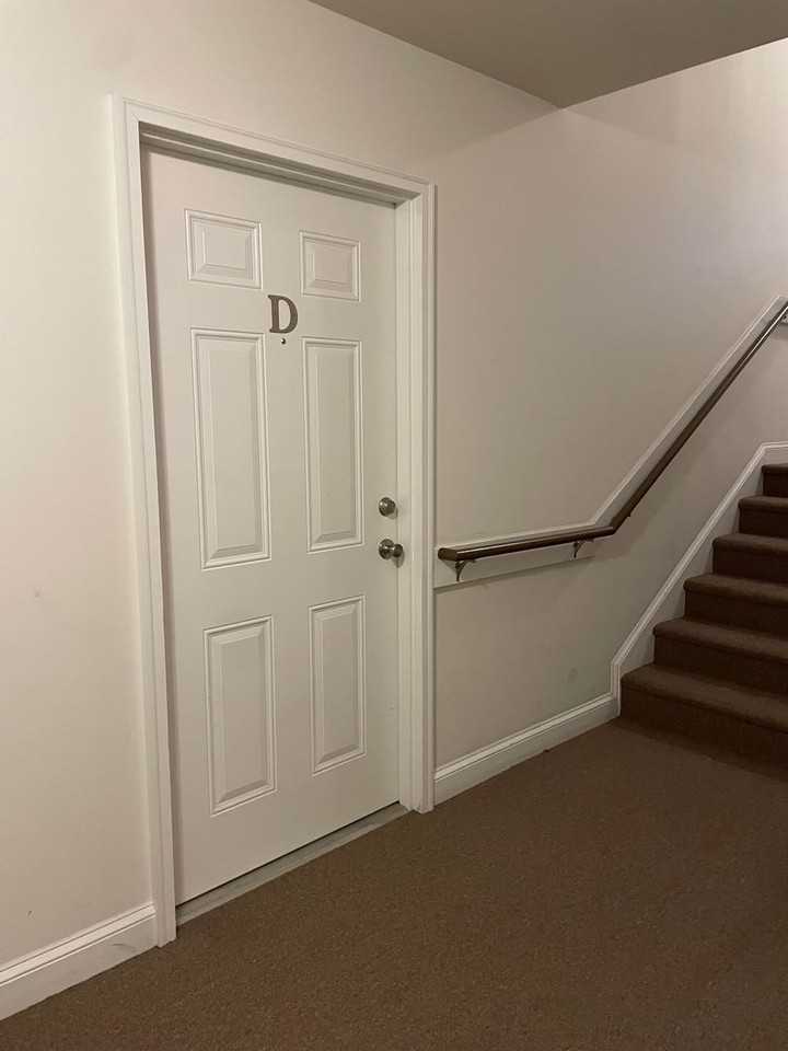 4702 Pennoak Ln Apt D - Photo 5 of 26