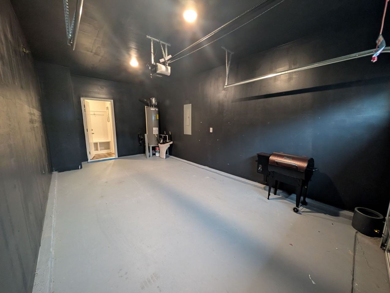 6043 Sullins Rd - Photo 4 of 28