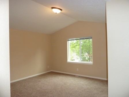 1739 Highlight Ct S - Photo 5 of 9