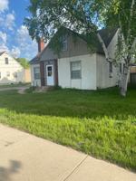 featured image of 715 Oak St
