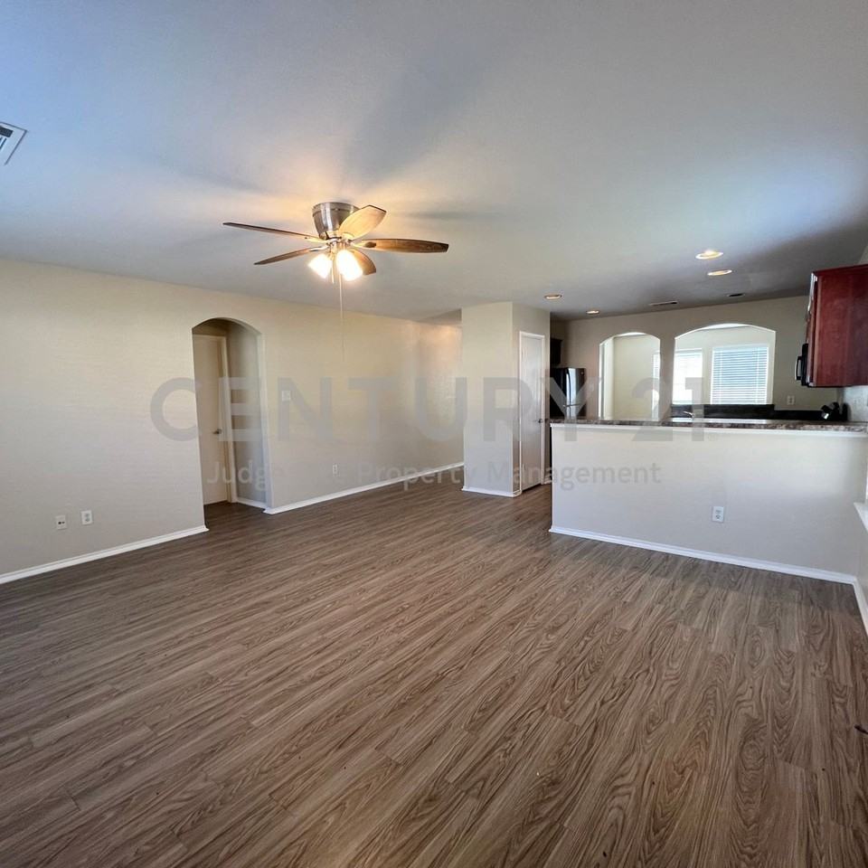 10465 Hideaway Trl - Photo 3 of 11