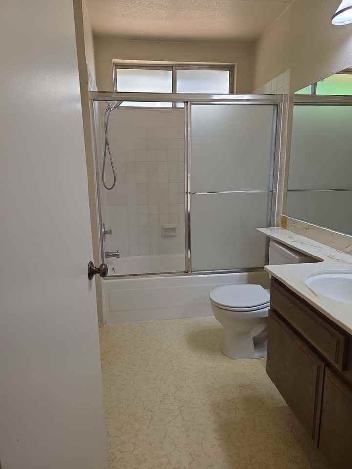 203 Catalpa Ln - Photo 5 of 25