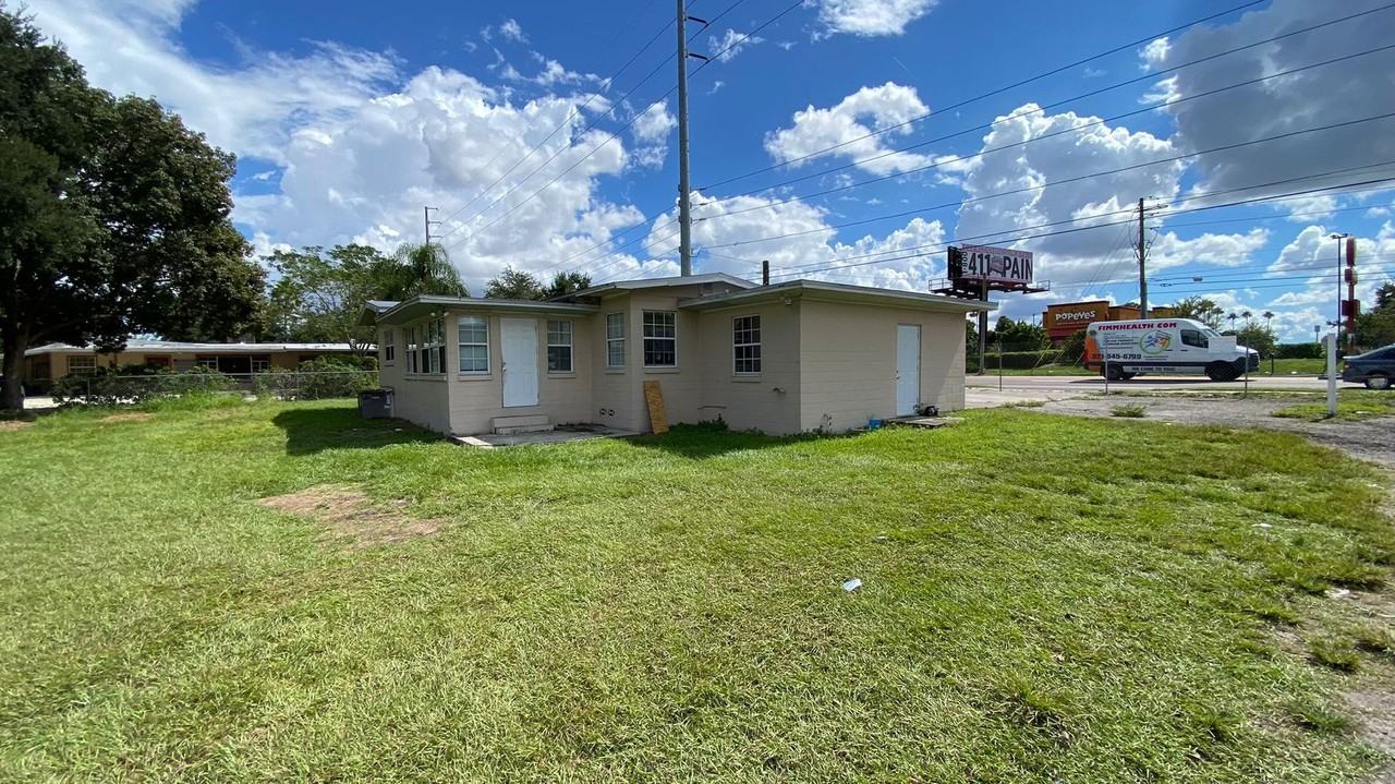 1423 Mccoy Road - Photo 2 of 19