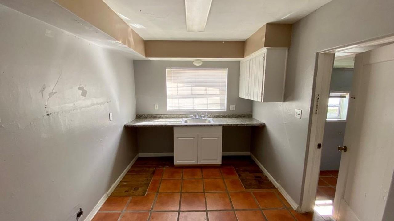 1423 Mccoy Road - Photo 6 of 19