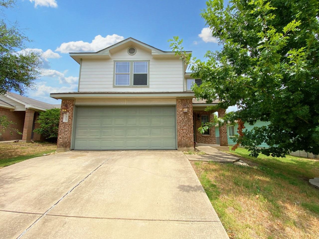 7404 Cayenne Ln - Photo 3 of 40