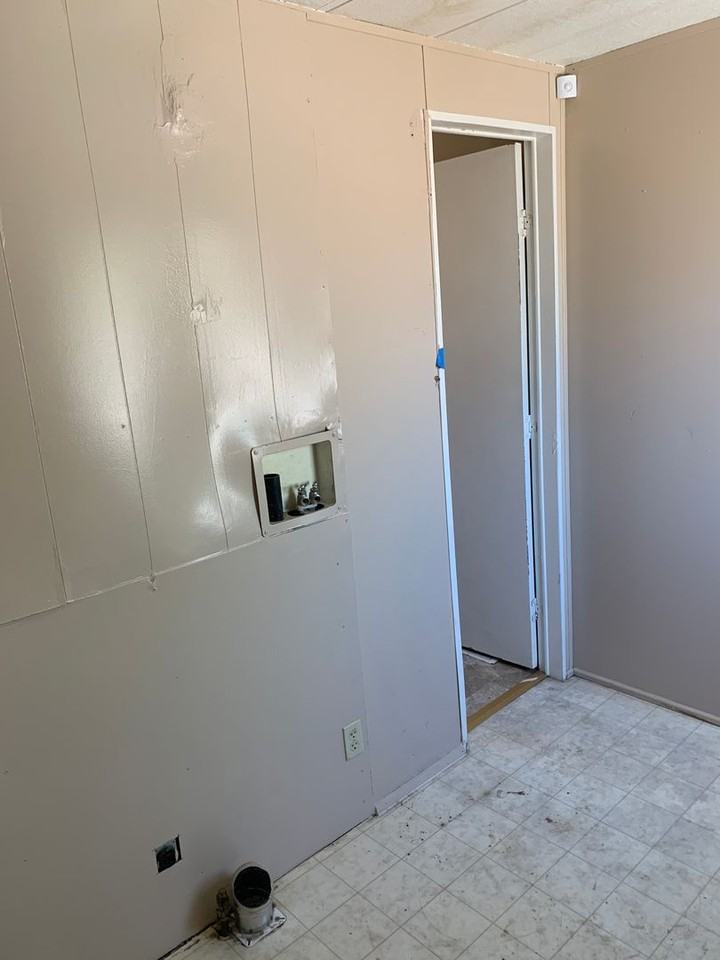 2590 Lovelace Rd - Photo 3 of 12