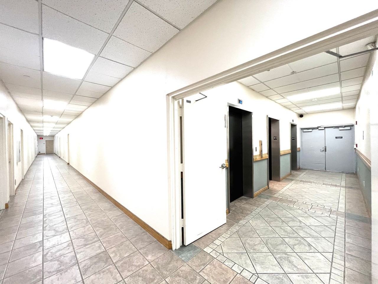 1448 Young St #1411 - Photo 3 of 7