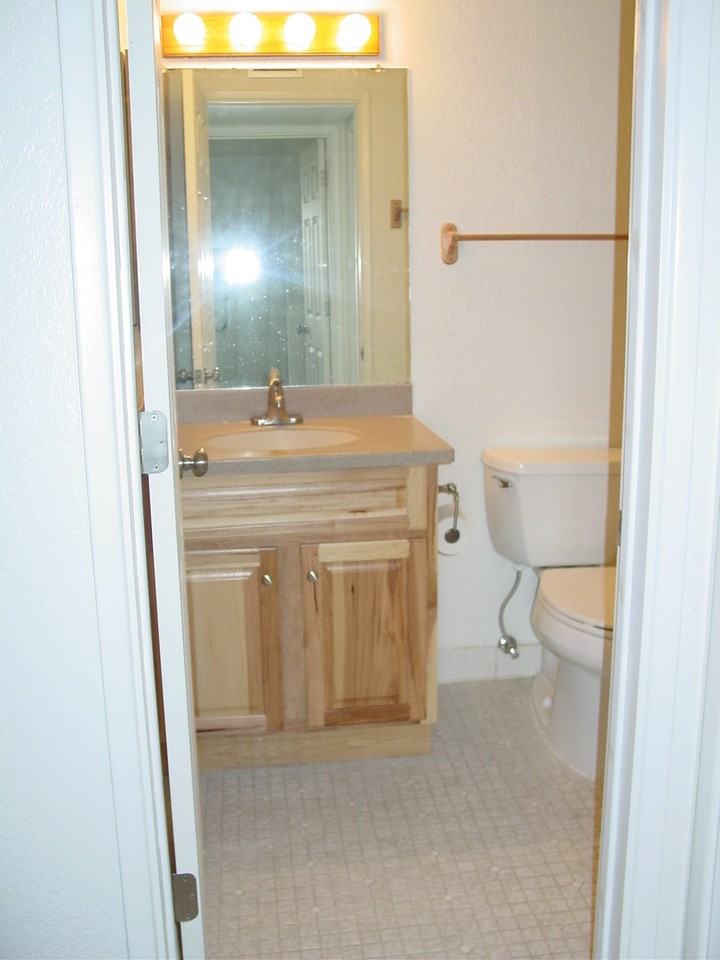 295 Duchess Dr - Photo 5 of 7