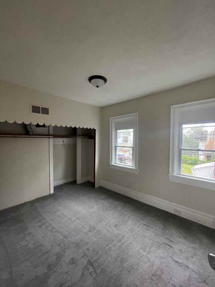 129 Orchard Pl - Photo 5 of 19