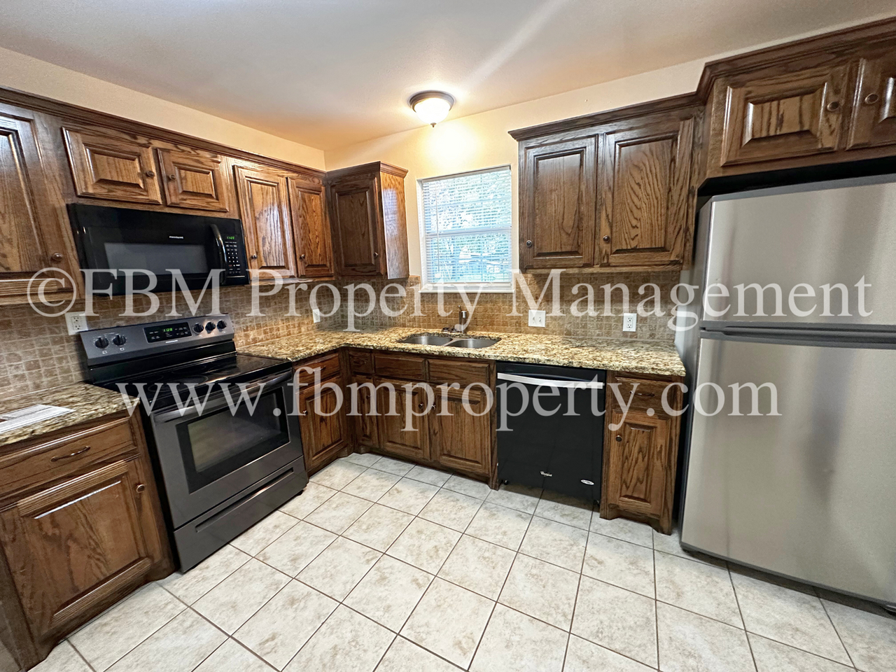 1020 N Beaton St - Photo 5 of 17