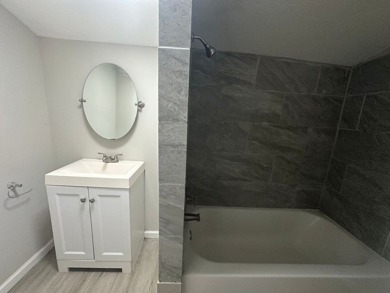 1018 Falls St - Photo 6 of 6