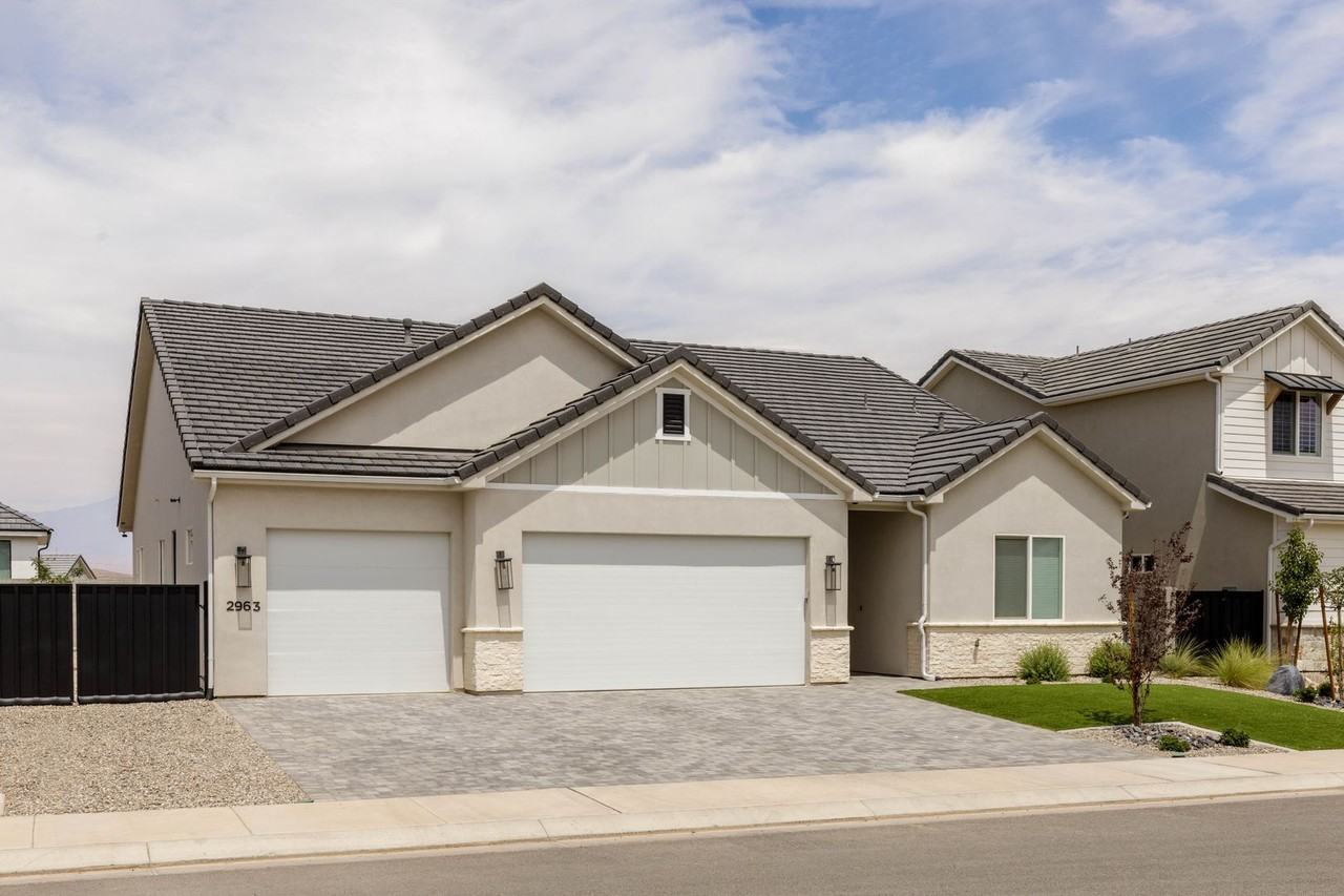 2963 E Alderann St - Photo 2 of 41