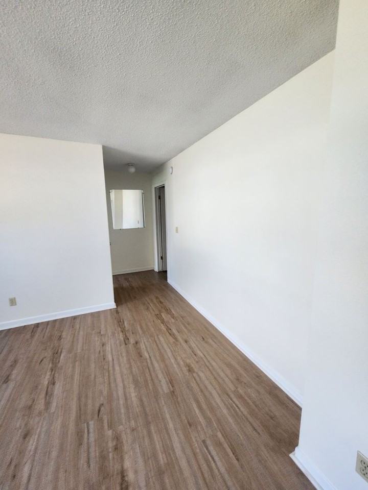 3010 W Omaha St - Photo 4 of 14