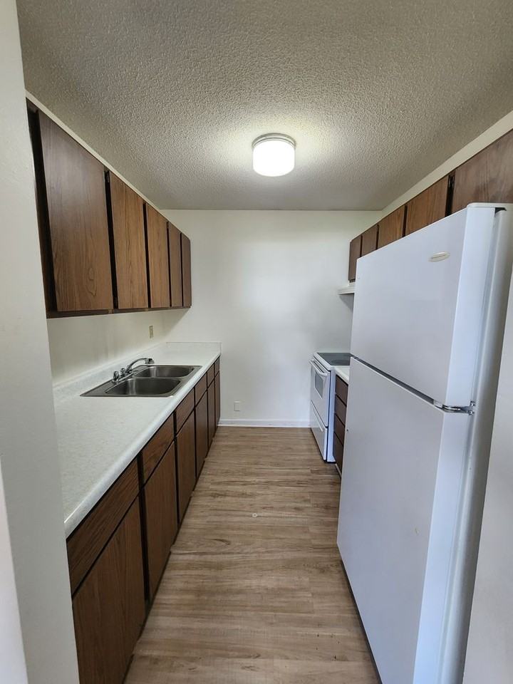 3010 W Omaha St - Photo 5 of 14