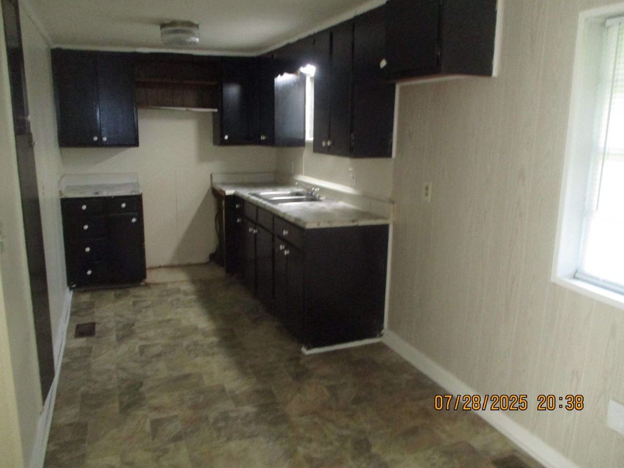 219 N Mock Rd Apt B - Photo 2 of 8