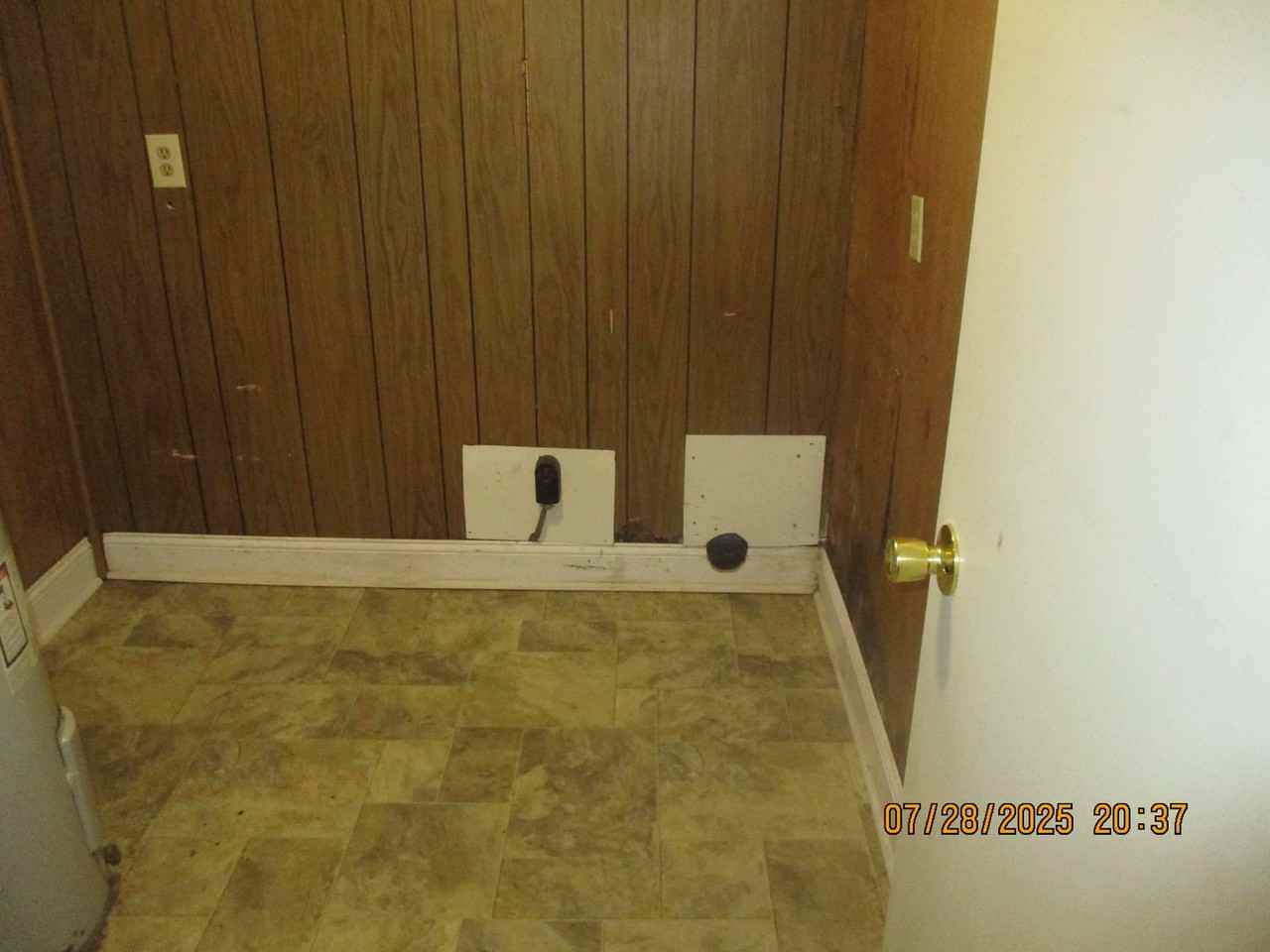 219 N Mock Rd Apt B - Photo 3 of 8