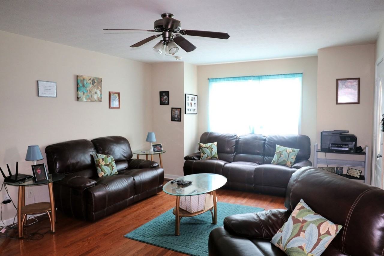 3657 Aurora Dr - Photo 3 of 24