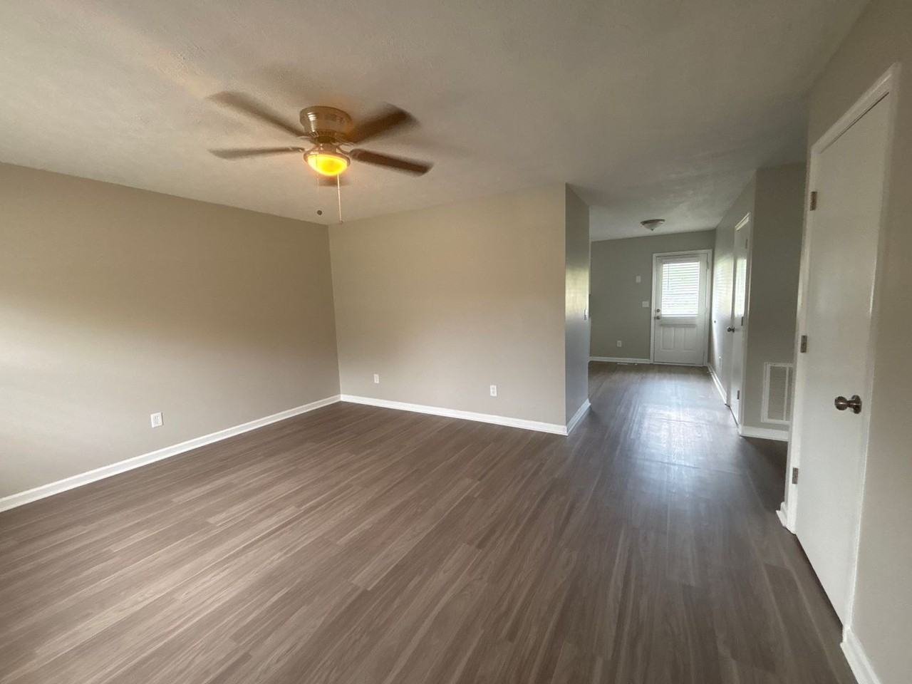 112 Wiley St - Photo 3 of 14