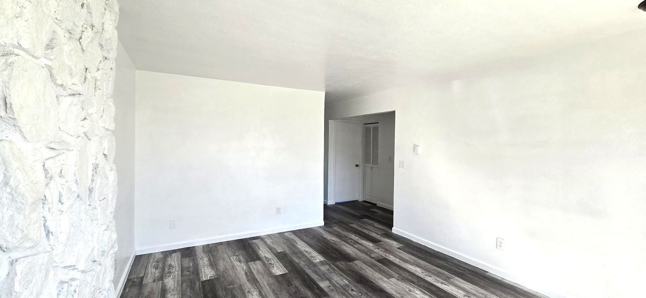 8200 Ptarmigan Ave #B - Photo 3 of 13