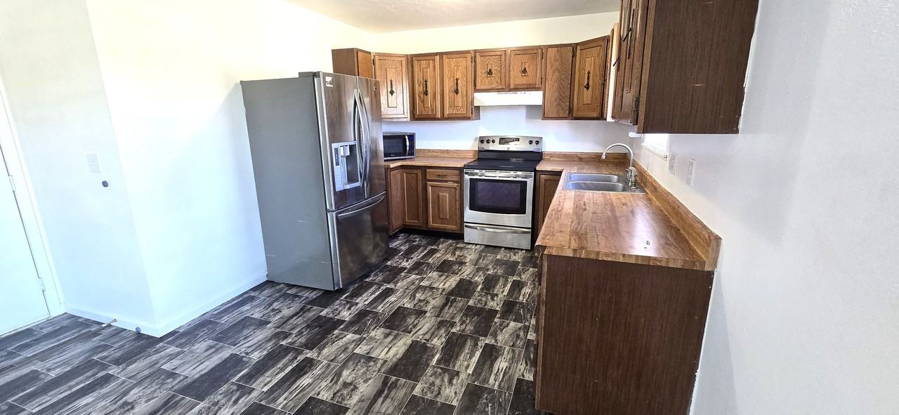 8200 Ptarmigan Ave #B - Photo 5 of 13