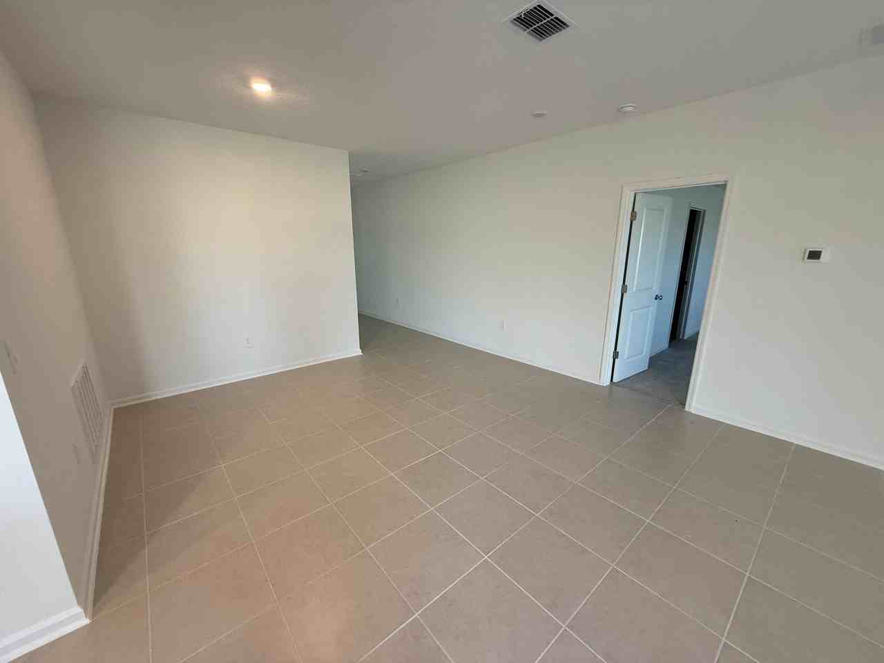 4313 Riverbend Boulevard - Photo 3 of 12