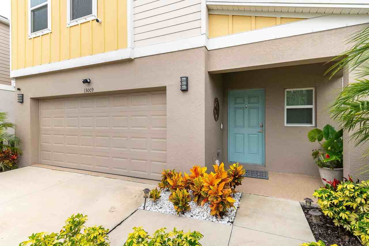 13009 Oak Hill Way - Photo 2 of 28