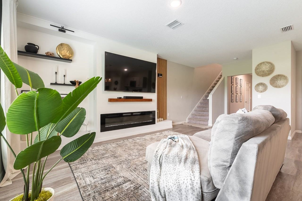 13009 Oak Hill Way - Photo 5 of 28