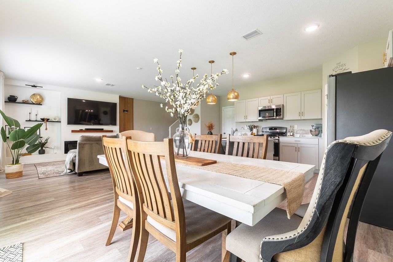 13009 Oak Hill Way - Photo 6 of 28