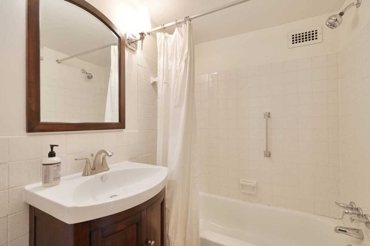 118 Monroe St #511 - Photo 5 of 20