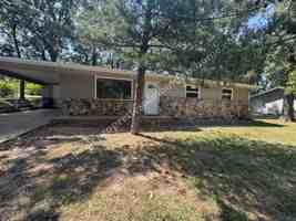 featured image of 1016 Kentwood Dr