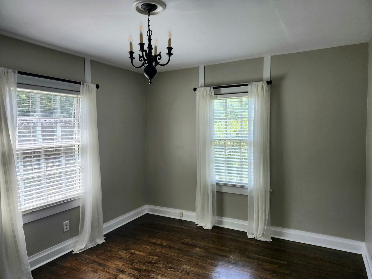 801 N Pine St - Photo 4 of 15