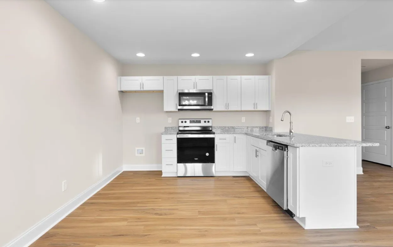 1149 Melody Ave - Photo 3 of 7