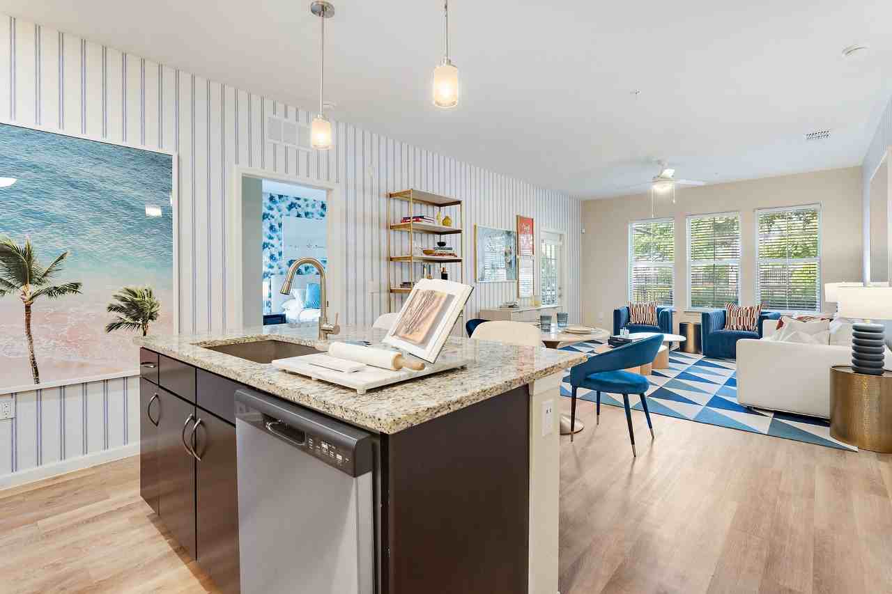 Citra at Windermere - Photo 7 of 50