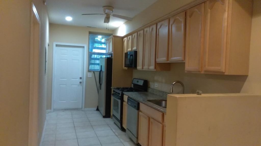6945 S Dorchester Ave - Photo 6 of 8