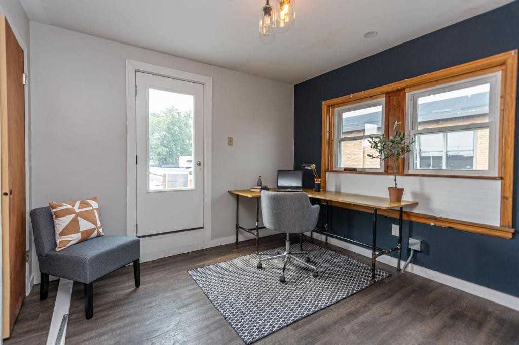 316 Broadway St - Photo 3 of 23