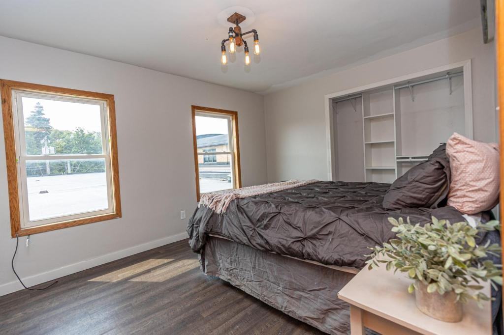 316 Broadway St - Photo 5 of 23