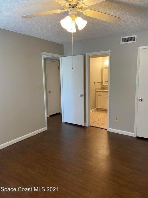 3570 Sable Palm Ln ##E - Photo 5 of 13