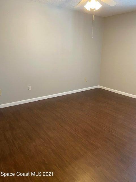 3570 Sable Palm Ln ##E - Photo 6 of 13